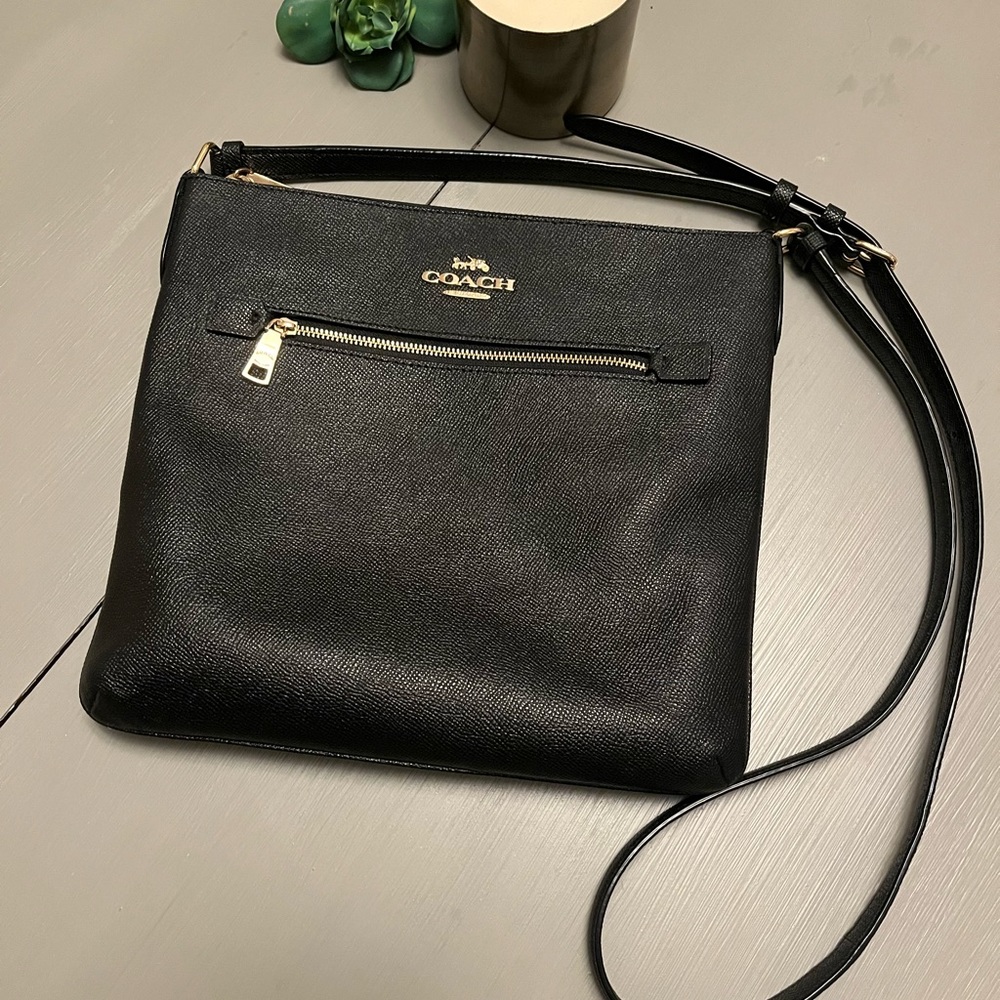 Coach Rowan File Bag •EUC•